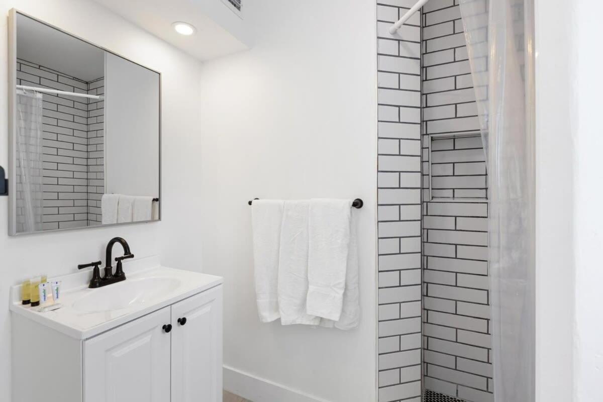 Charming 2 Bedroom Apartment In Victoria Park Fort Lauderdale Exterior photo